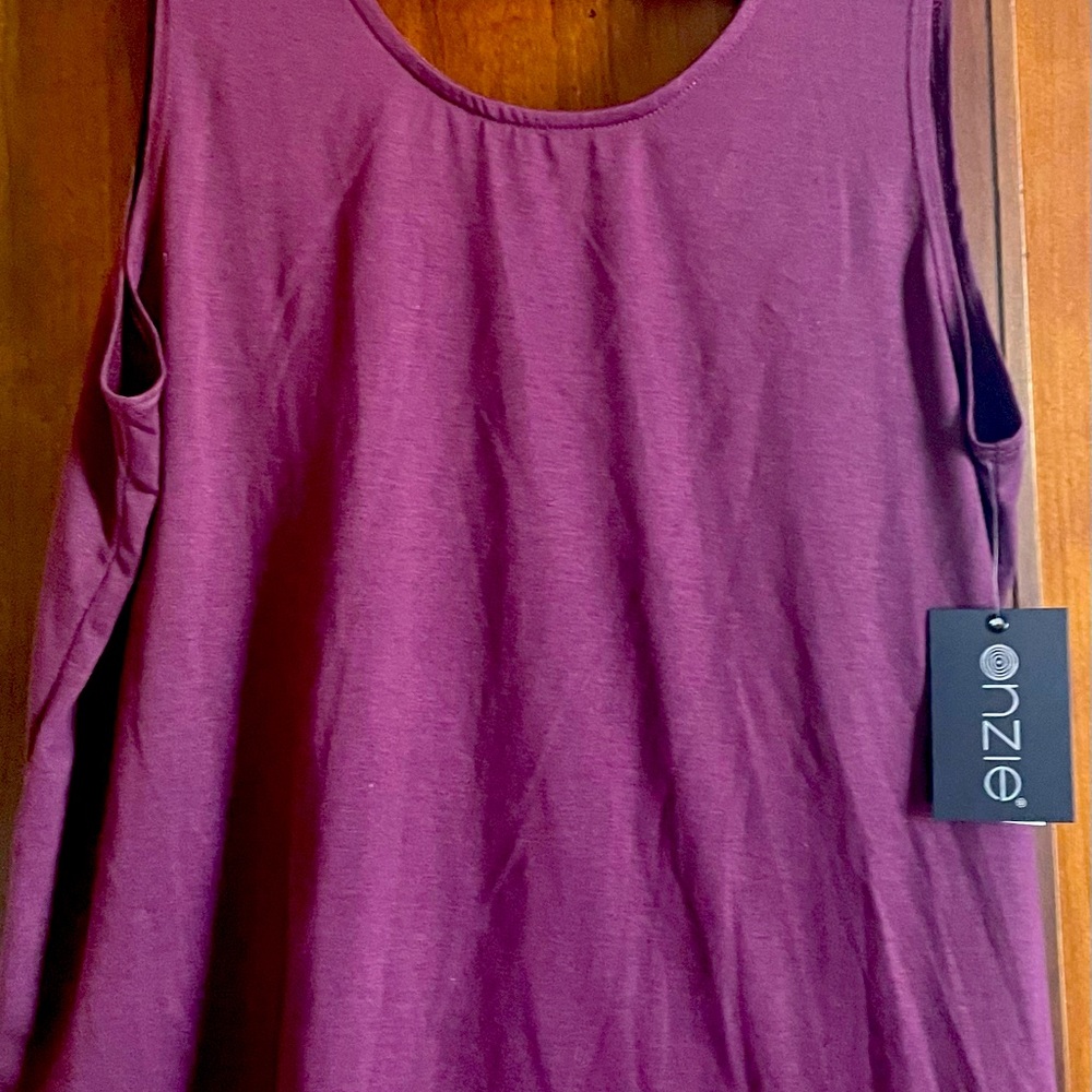 Onzie cover work out top M